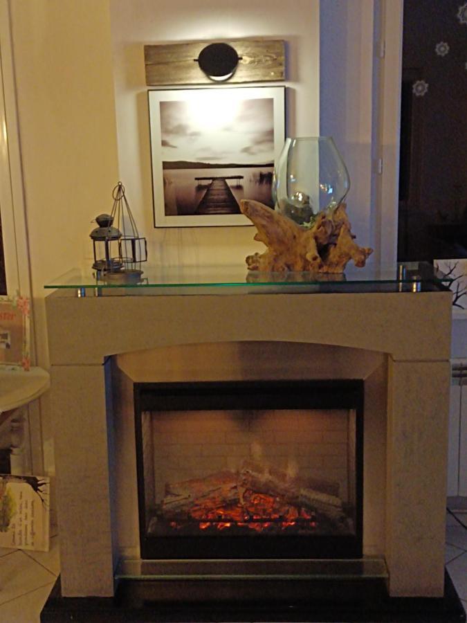 Gite Redrooster Home - 160M2, 4 Ch, 2 Sdb, Fibre, Parking, Sauna, Bain A Remous Theys Exteriör bild